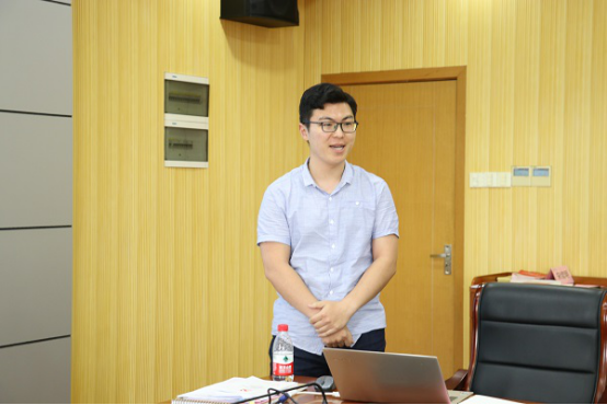 世博娱乐
春季学期基层党建工作研讨会暨第四次党支部书记例会召开647.png